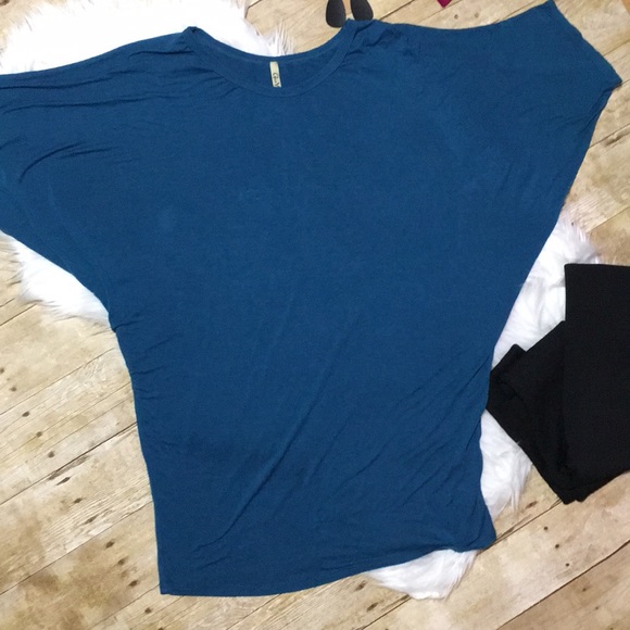 Turquoise Dolman Short Sleeved Tunic Top - Picture 2 of 2